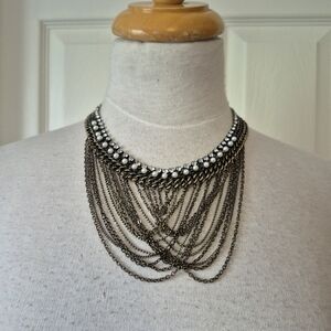 Glamorous Silver Necklace with Layered Chains